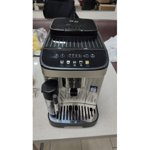 Кавомашина DeLonghi Magnifica Evo с пробегом
